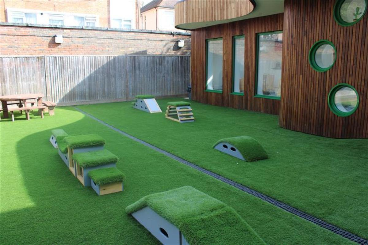 Seven_dials_extension_garden_april26