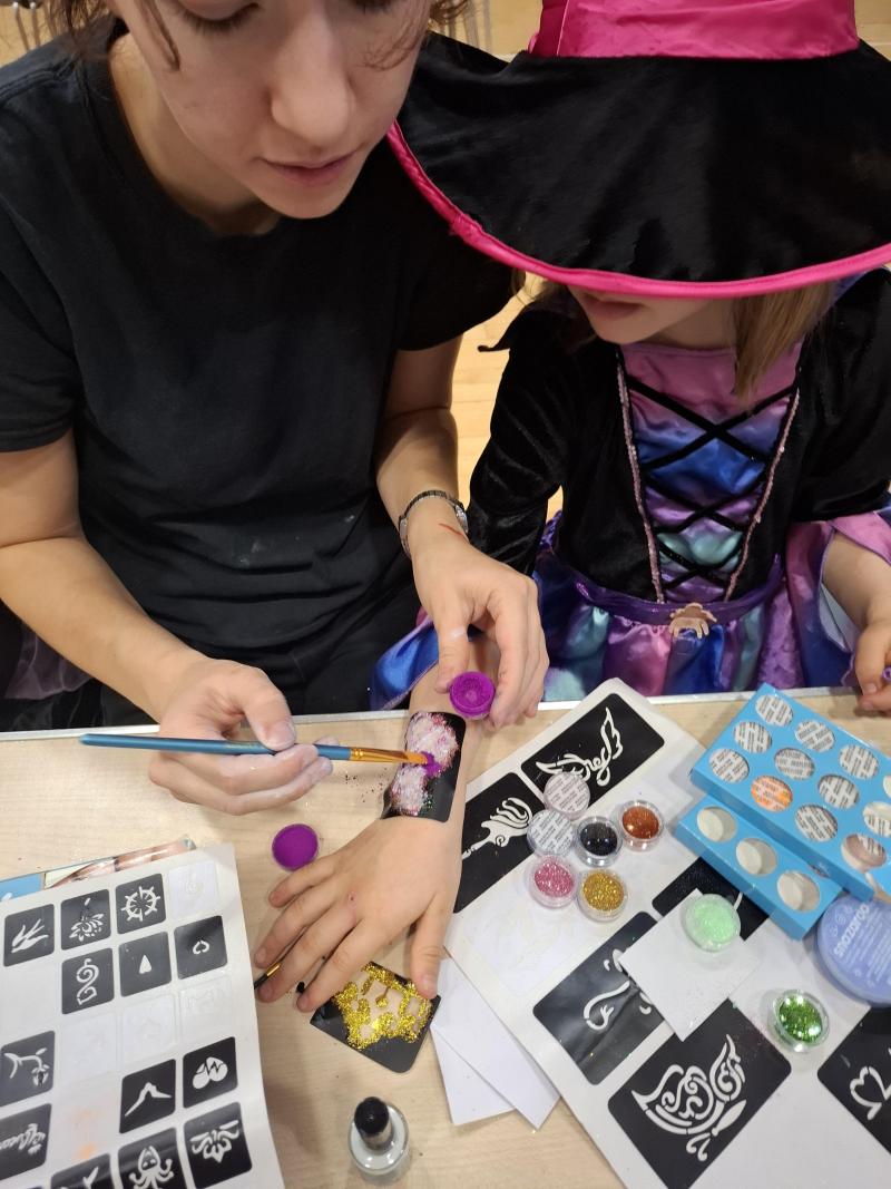 Hopscotch Holiday Club - October 5